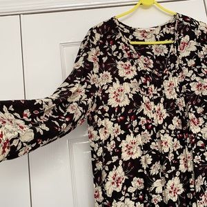 Stitch Fix top never worn size Large